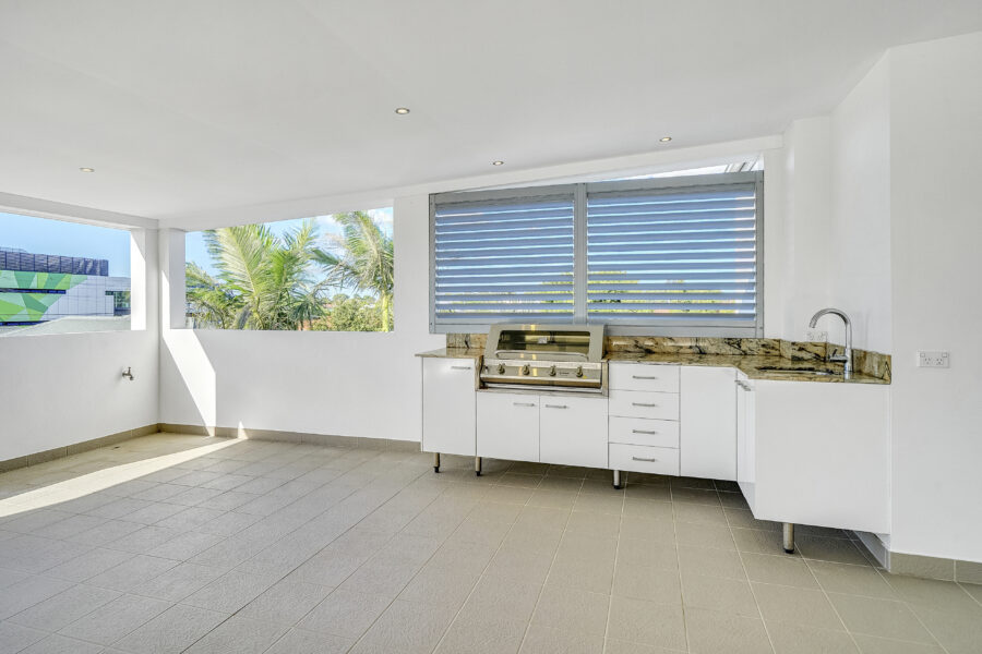 9/8 Kingsmill St Chermside , QLD 4032 Australia