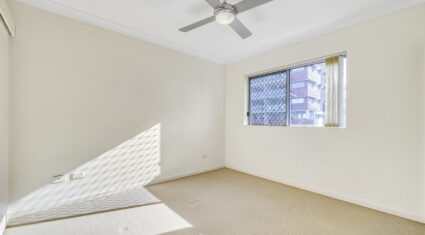 9/8 Kingsmill St Chermside , QLD 4032 Australia