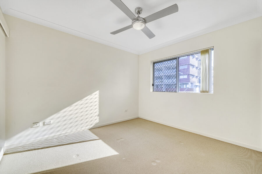 9/8 Kingsmill St Chermside , QLD 4032 Australia