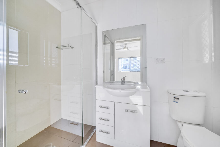 9/8 Kingsmill St Chermside , QLD 4032 Australia