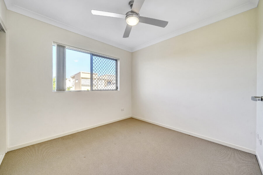 9/8 Kingsmill St Chermside , QLD 4032 Australia