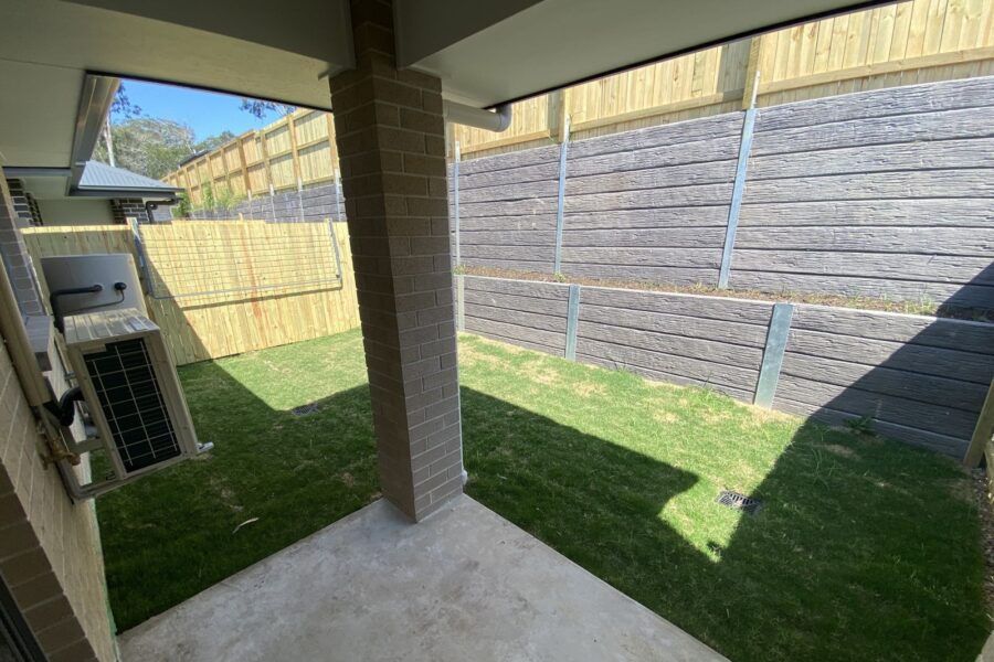 10 Dora St Morayfield , QLD 4506 Australia