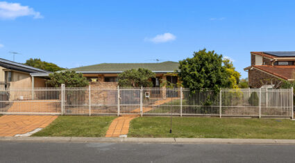 4 Dapper Street SUNNYBANK HILLS , QLD 4109 AUS