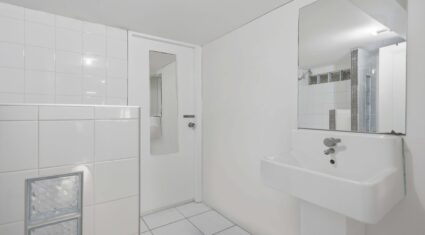 Room 1 - 87 Venner Rd Annerley , QLD 4103 Australia