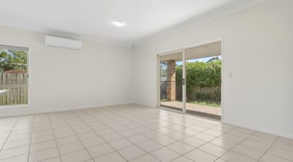 17 Holliday Drive Edens Landing , QLD 4207 Australia