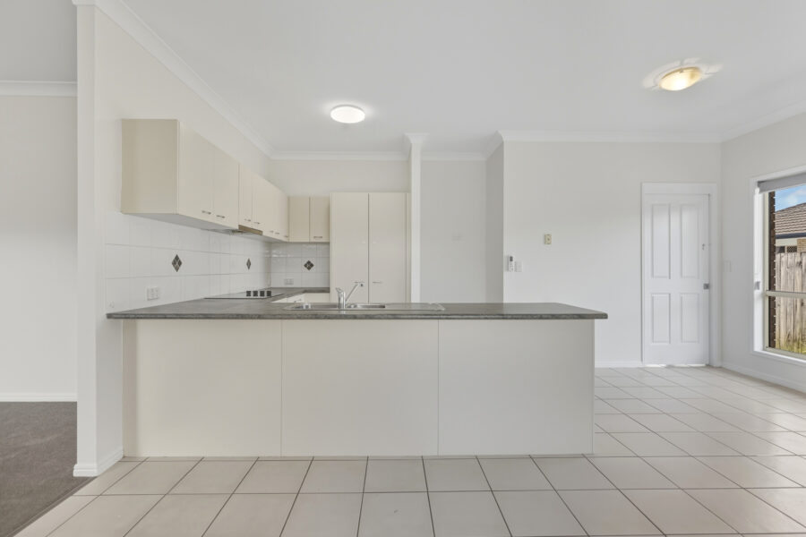 17 Holliday Drive Edens Landing , QLD 4207 Australia