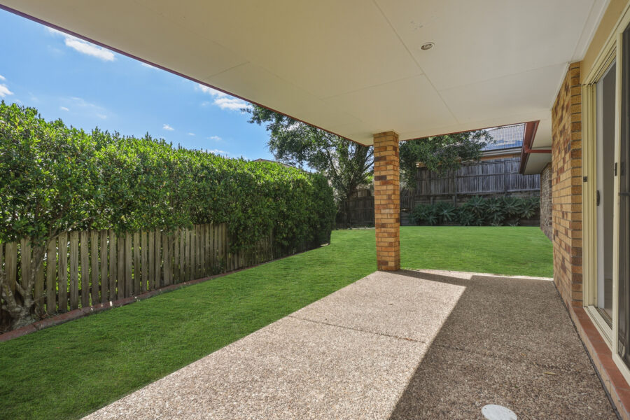 17 Holliday Drive Edens Landing , QLD 4207 Australia