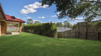 17 Holliday Drive Edens Landing , QLD 4207 Australia