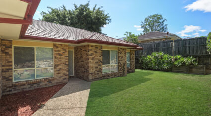 17 Holliday Drive Edens Landing , QLD 4207 Australia