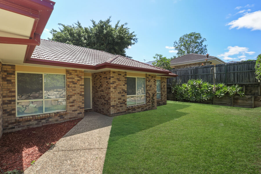 17 Holliday Drive Edens Landing , QLD 4207 Australia