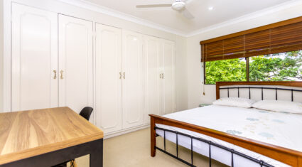 4/63 Macquarie Street St Lucia , QLD 4067 Australia