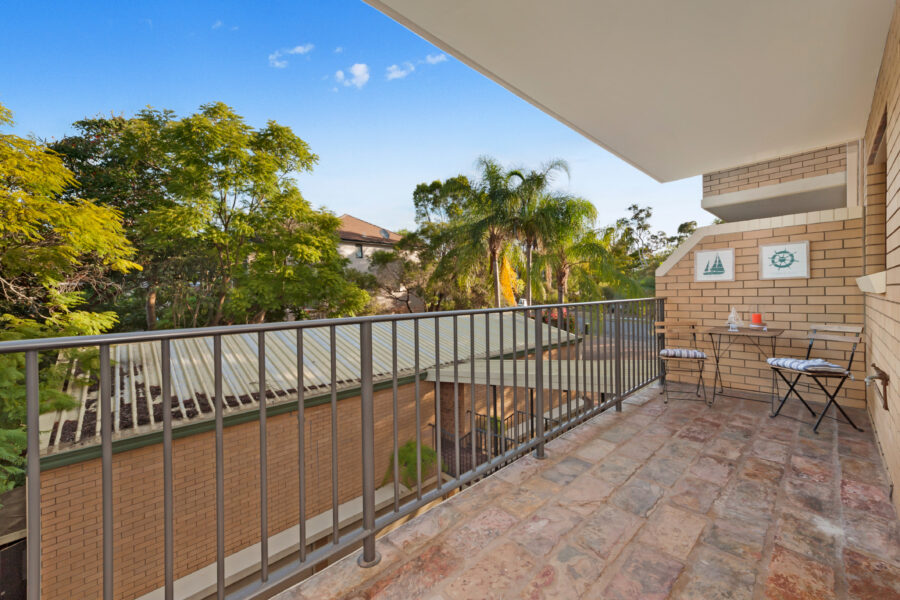 Room 2 - 9/38 Durham St St Lucia , QLD 4067 Australia