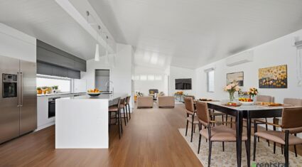 12A Redwood St Stafford Heights , QLD 4053 Australia