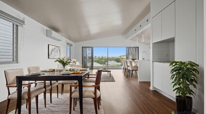 12A Redwood St Stafford Heights , QLD 4053 Australia