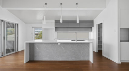 12A Redwood St Stafford Heights , QLD 4053 Australia