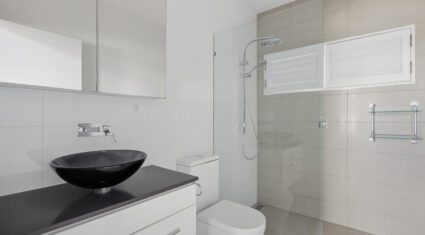 12A Redwood St Stafford Heights , QLD 4053 Australia