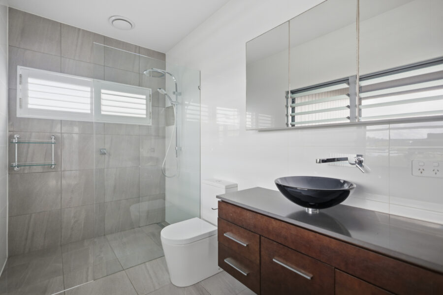 12A Redwood St Stafford Heights , QLD 4053 Australia