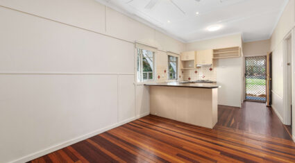 42 Beatrice St Greenslopes , QLD 4120 Australia