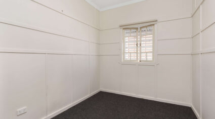 42 Beatrice St Greenslopes , QLD 4120 Australia