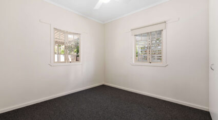 42 Beatrice St Greenslopes , QLD 4120 Australia