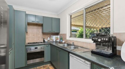 99 Cambridge Cres Fitzgibbon , QLD 4018 Ca