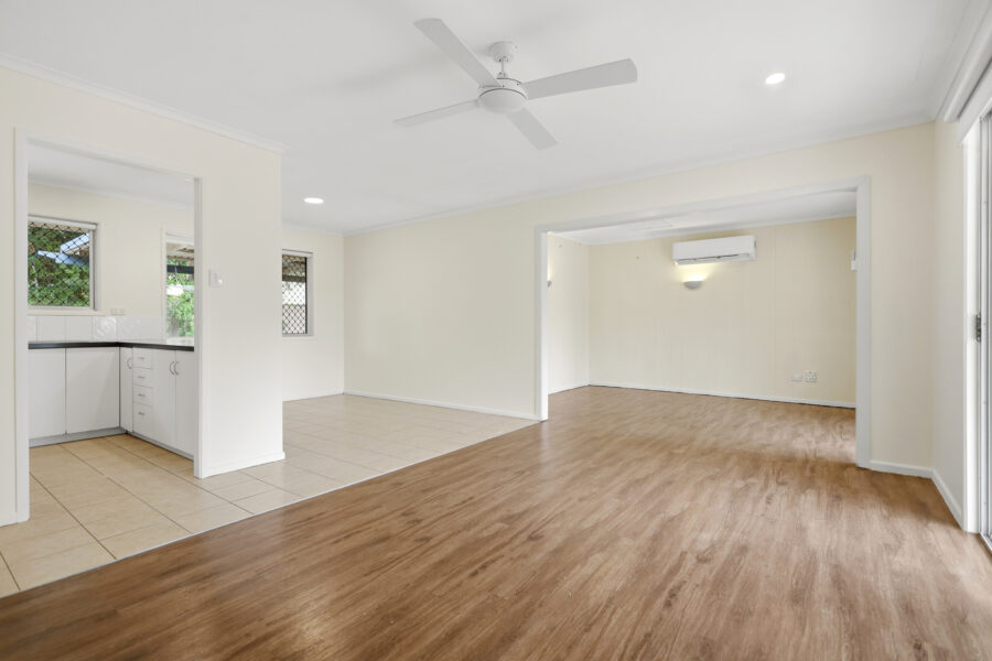 10 Bluegum Ct Kingston , QLD 4114 Australia