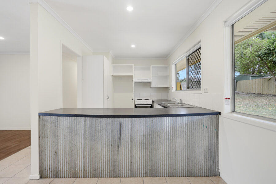 10 Bluegum Ct Kingston , QLD 4114 Australia