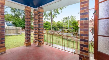 116 Dell Rd St Lucia , QLD 4067 