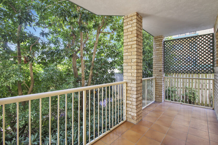 1/7 Weston St Coorparoo , QLD 4151
