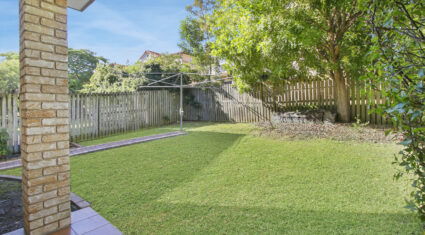 1/7 Weston St Coorparoo , QLD 4151 