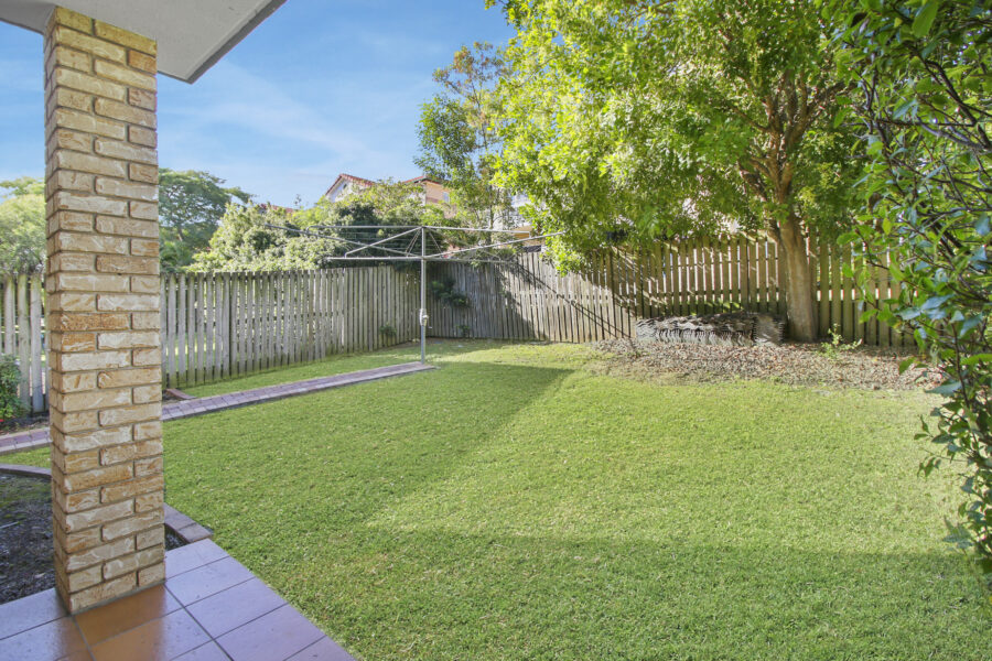 1/7 Weston St Coorparoo , QLD 4151