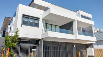 9/37 Kates St Morningside , QLD 4170 Australia