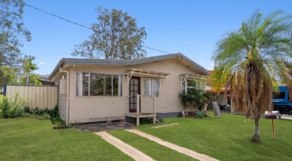 54 Stanley St Strathpine , QLD 4500 
