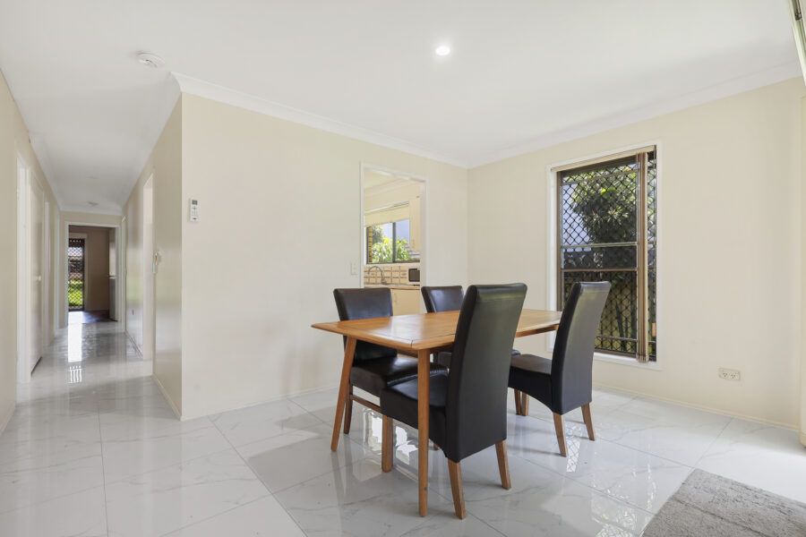 Room 4 - 154 Osborne Rd Mitchelton , QLD 4053 Australia