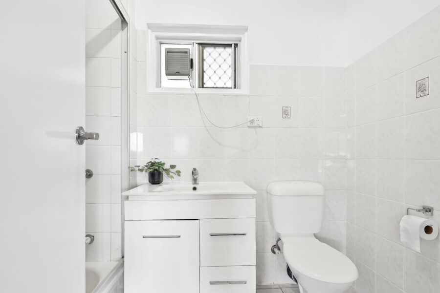 4/70 Mitre St St Lucia , QLD 4067 Australia