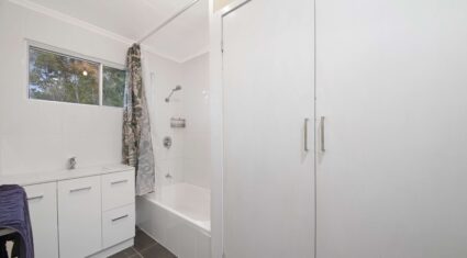 528 Mount Crosby Rd Anstead , QLD 4070 Australia