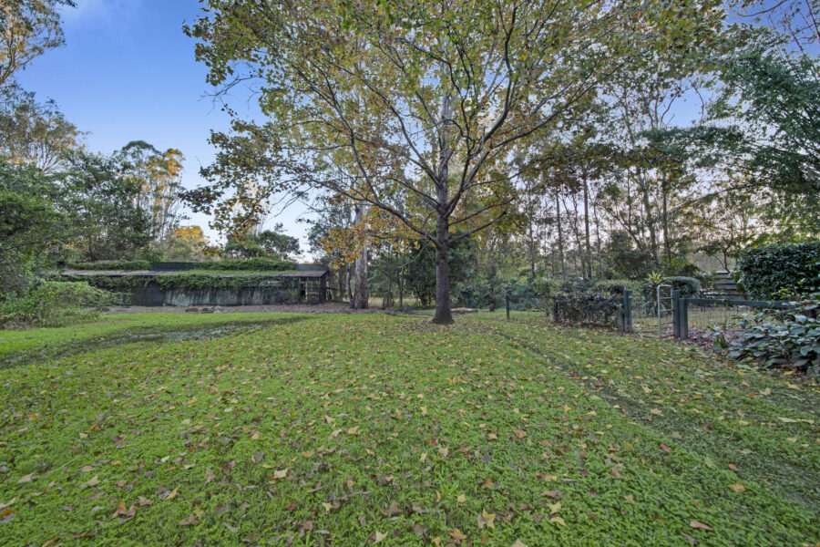 528 Mount Crosby Rd Anstead , QLD 4070 Australia