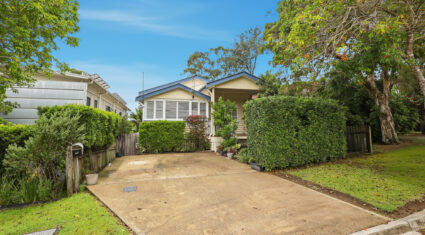 39 Lilley Rd Bardon , QLD 4065 