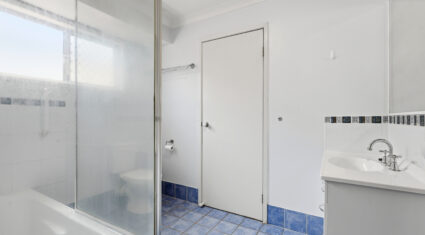 99 Cambridge Cres Fitzgibbon , QLD 4018 Ca