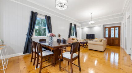 72 Dickens St Norman Park , QLD 4170 Australia