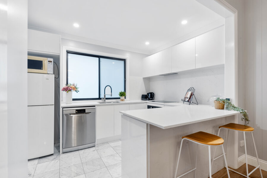 72 Dickens St Norman Park , QLD 4170 Australia