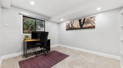 72 Dickens St Norman Park , QLD 4170 Australia