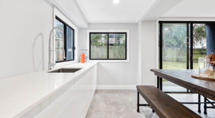 72 Dickens St Norman Park , QLD 4170 Australia