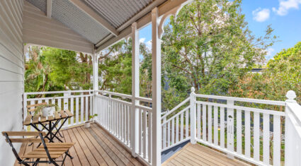 72 Dickens St Norman Park , QLD 4170 Australia