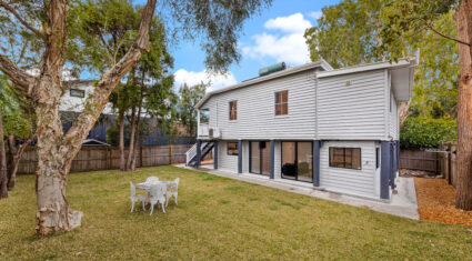 72 Dickens St Norman Park , QLD 4170 Australia