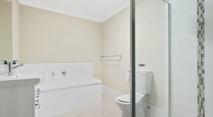 4/8 Myora Cres Capalaba , QLD 4157 Australia