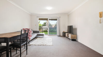 2/18 Cavendish St Nundah , QLD 4012 Australia