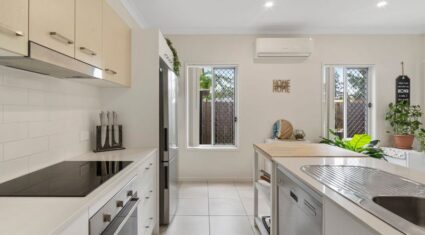 2/33 Quentin St Capalaba , QLD 4157 Australia