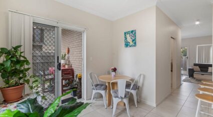 2/33 Quentin St Capalaba , QLD 4157 Australia