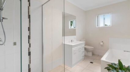 2/33 Quentin St Capalaba , QLD 4157 Australia